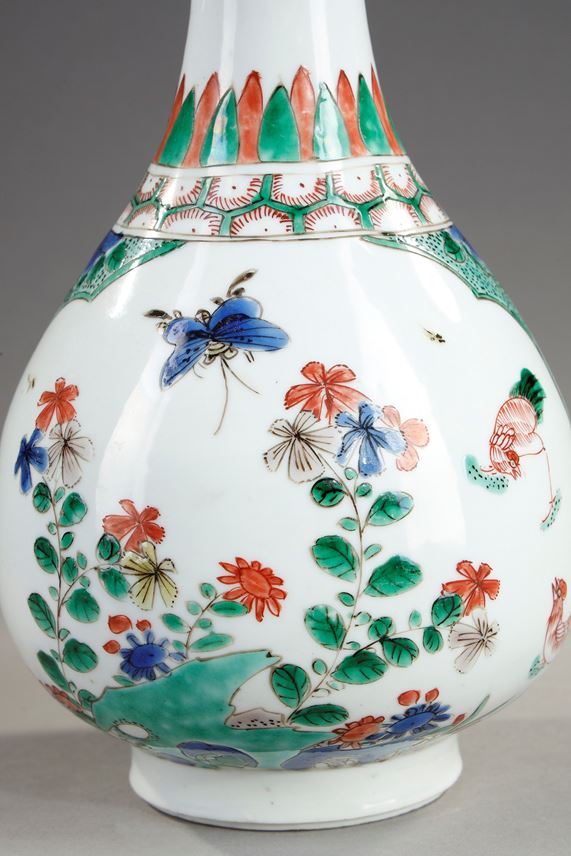 Bottle vase Famille verte porcelain | MasterArt